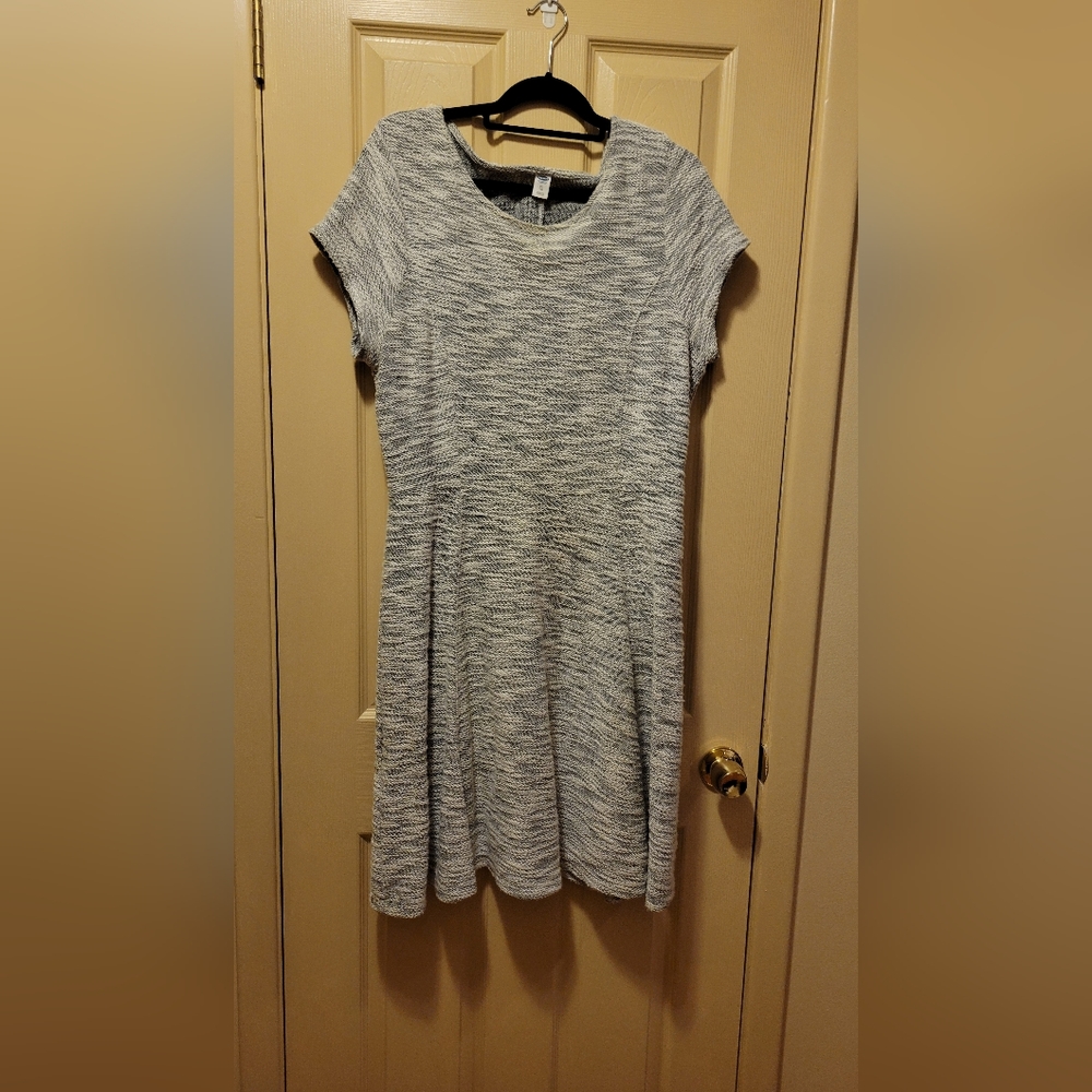 🌻 Old Navy Short Sleeve Sweater Gray Dress  Size XL  Gently Used Condition